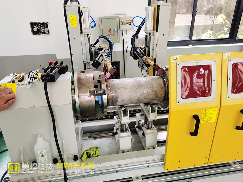 全自动环缝焊接专机5.jpg