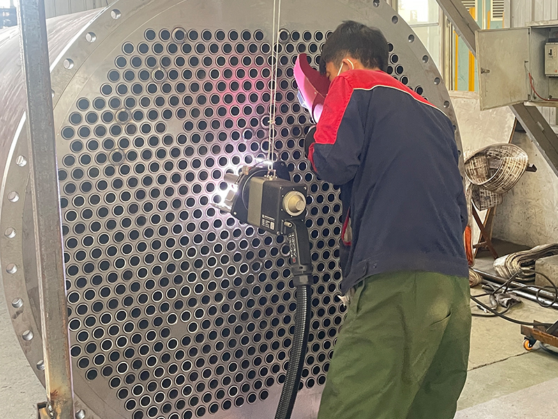 5. Tube-sheet welding machine MWP-65.jpg